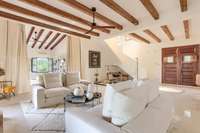 living - Casa / villa de 662m² en venta en Montuïri, Islas Baleares - gallery thumbnail - 4