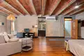 living - Edificio de 475m² con 214m² de jardín en venta en Barri Vell - gallery thumbnail - 4