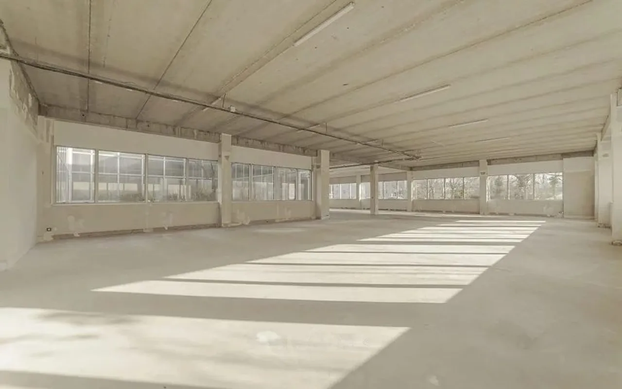 logistics - Warehouse / Offices For Rent - gallery - 3