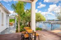 living - 405m² house / villa with 200m² terrace for sale in Bay of Roses - gallery thumbnail - 4