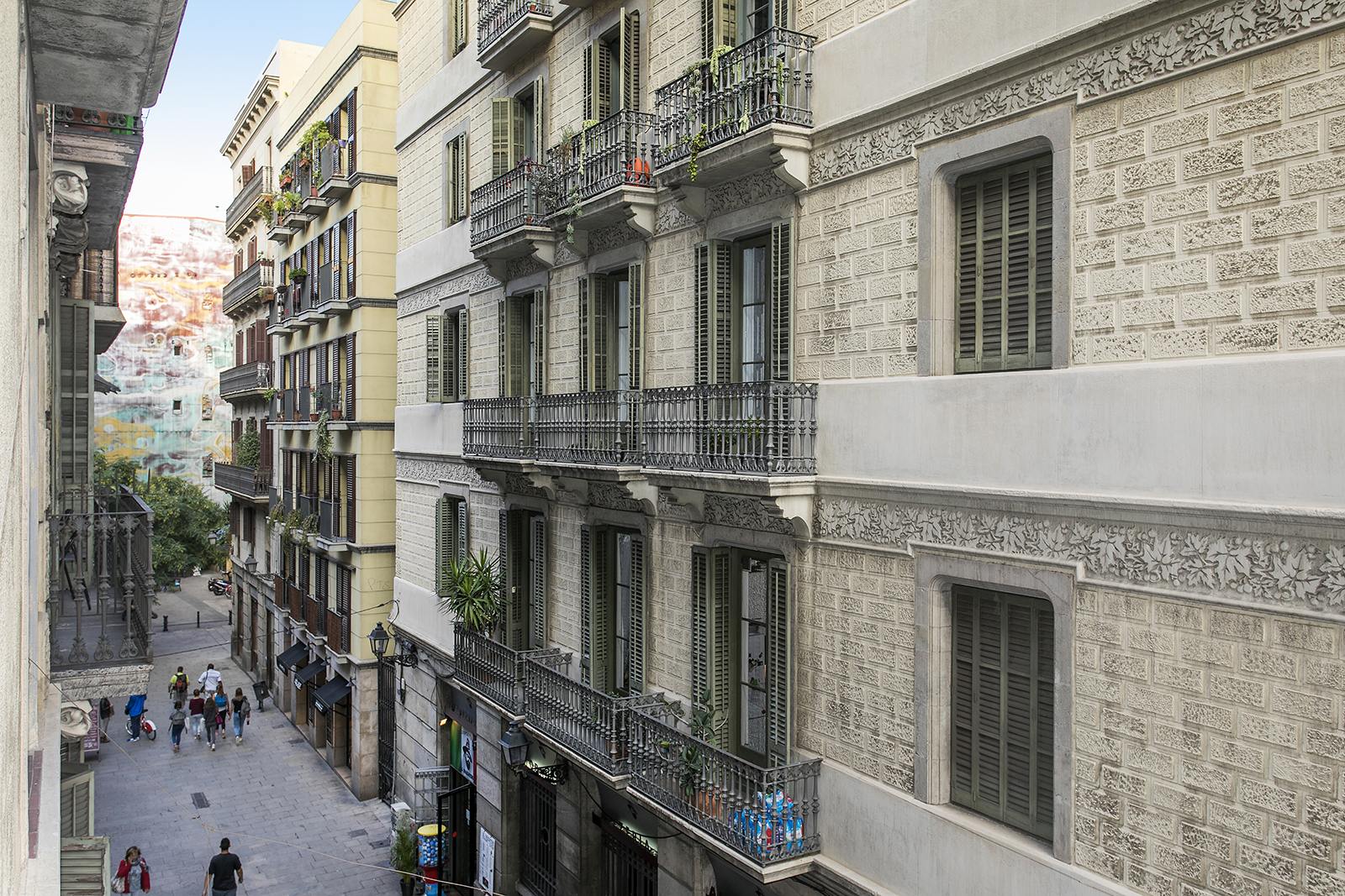 living - Piso de 106m² en venta en El Born, Barcelona - gallery thumbnail - 10