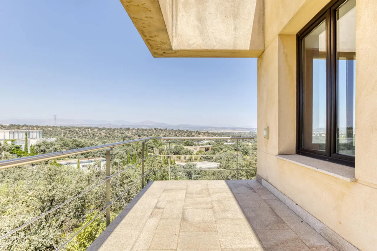 living - 975m² house / villa for sale in Ciudalcampo, Madrid - gallery - 8