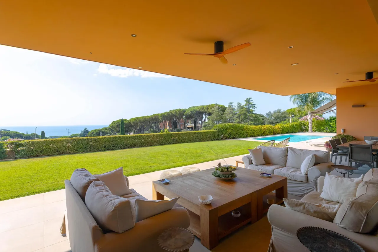 living - 500m² house / villa with 93m² terrace for sale in Sant Vicenç de Montalt - gallery - 7