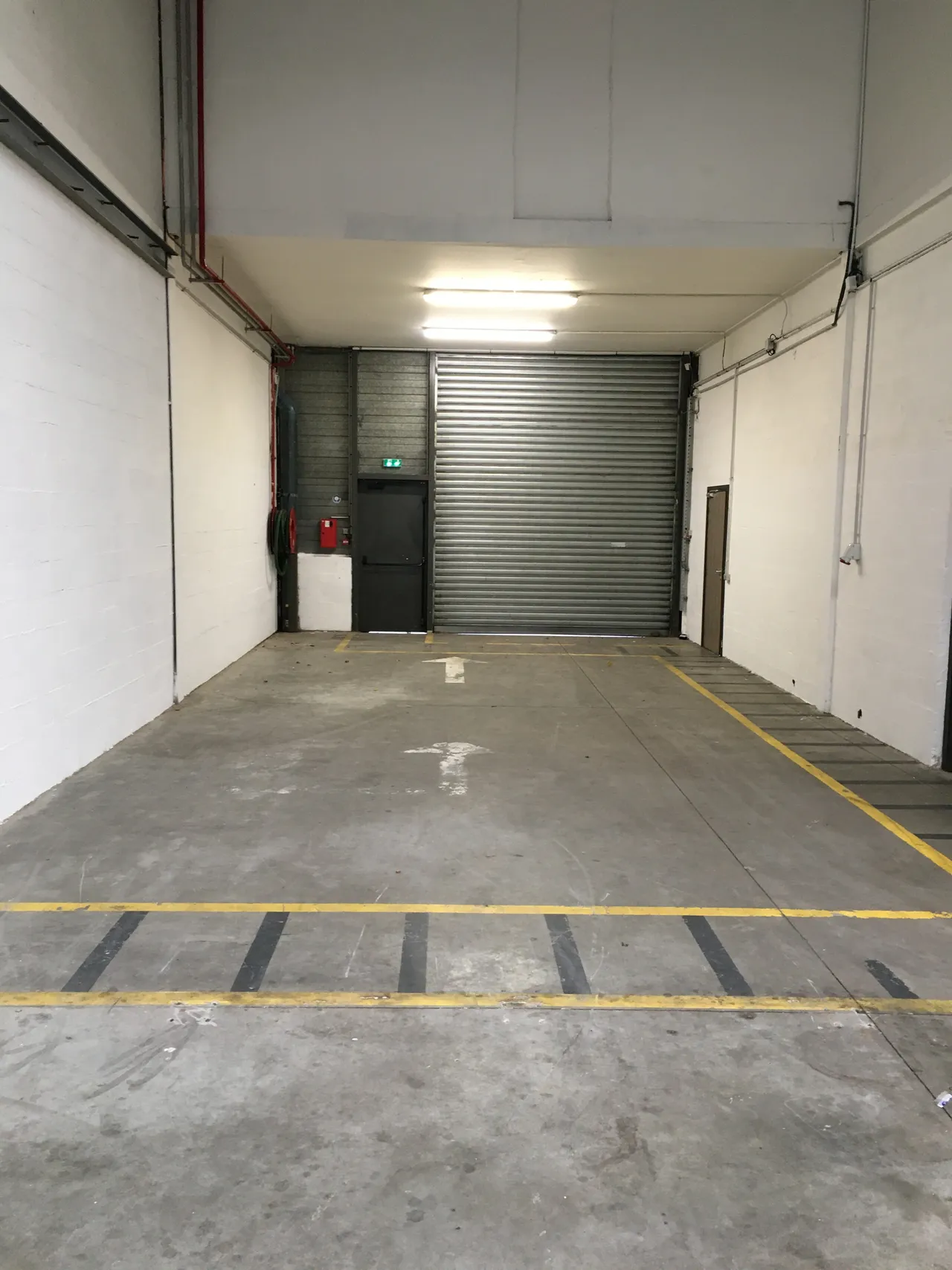 logistics - Activités / Bureaux À Louer - gallery - 3