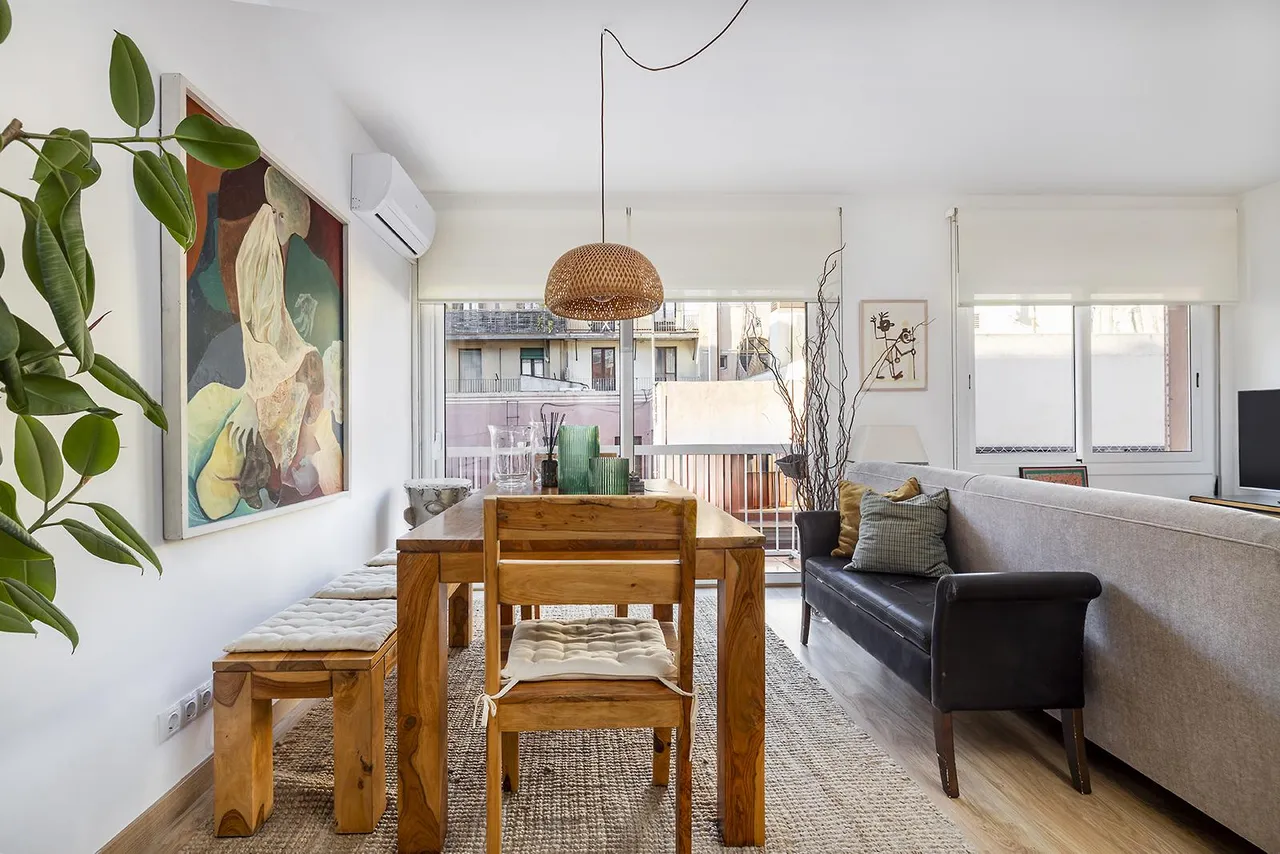 living - Piso de 66m² en venta en Eixample Derecho, Barcelona - gallery - 3