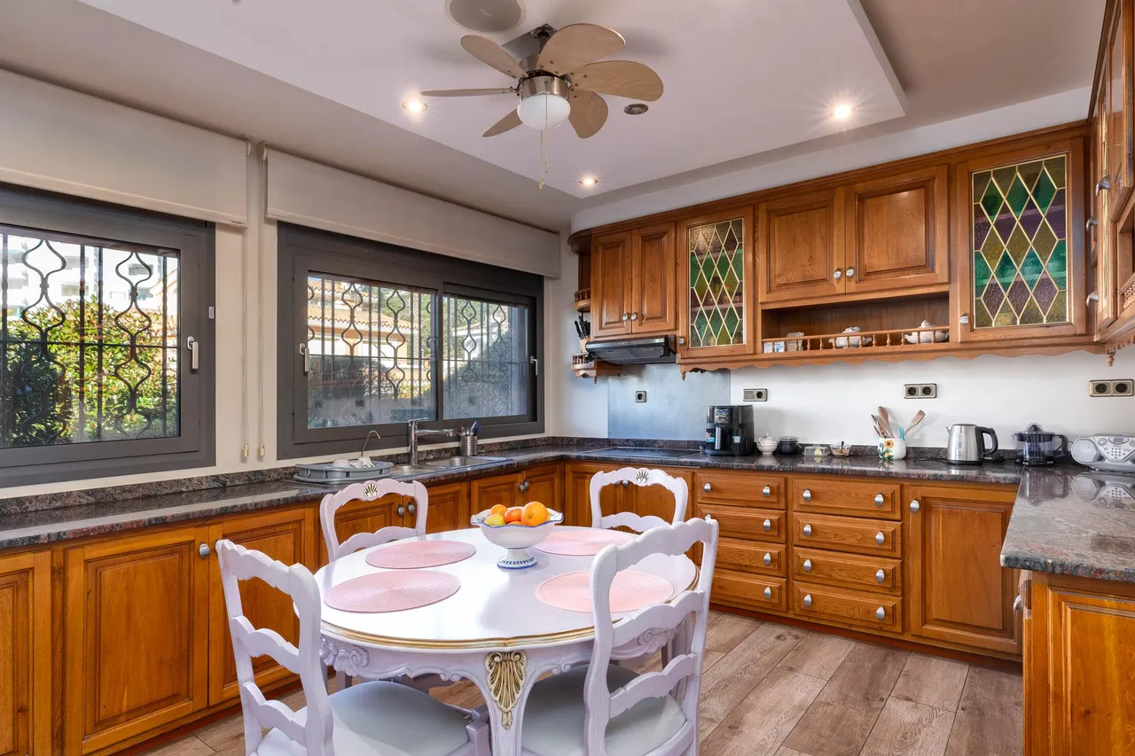 living - Casa / villa de 584m² en venta en Lloret de Mar - gallery - 10