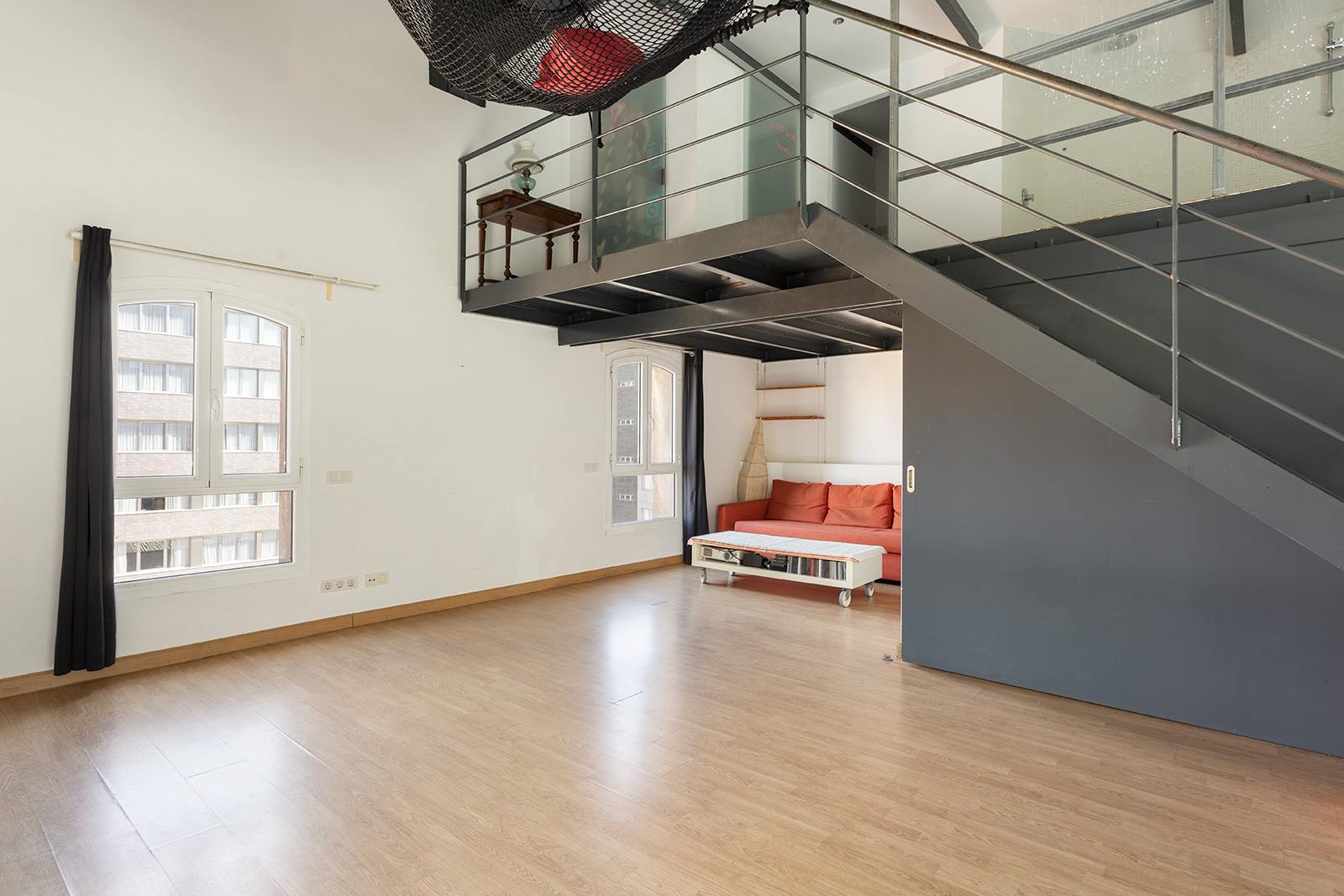living - Piso de 96m² en venta en Poblenou, Barcelona - gallery thumbnail - 5