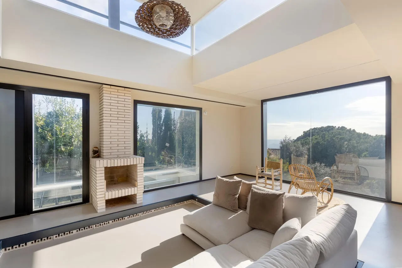 living - 331m² house / villa for sale in Premià de Dalt, Barcelona - gallery - 6