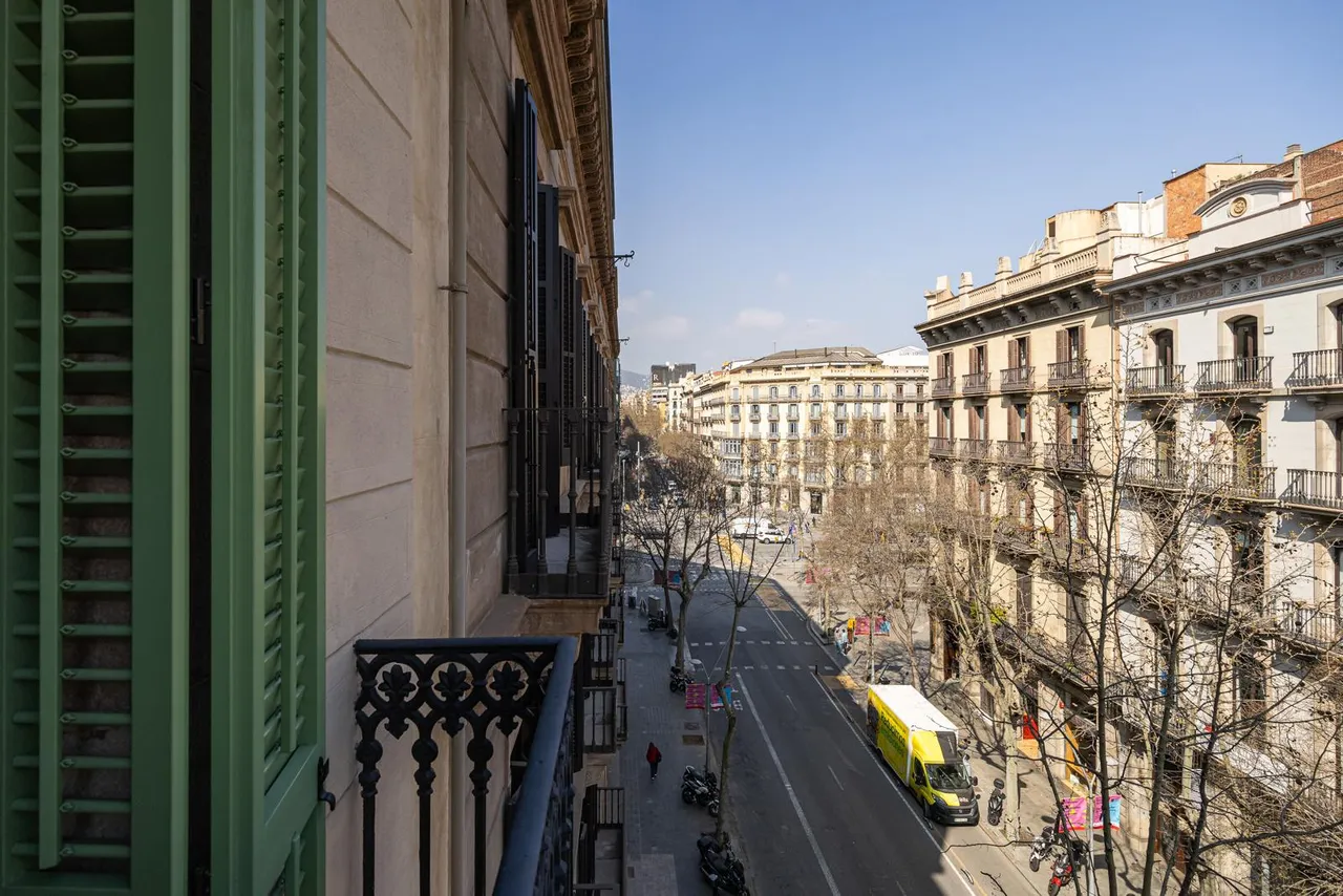 living - Piso de 200m² con 15m² terraza en venta en Eixample Derecho - gallery - 8