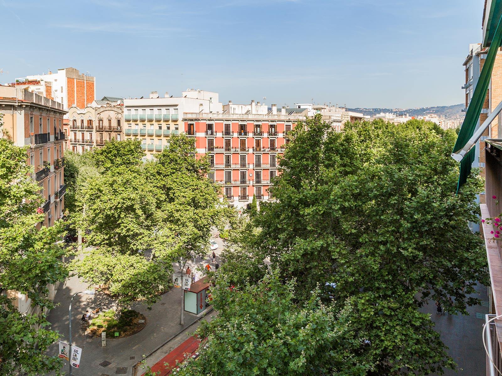 living - 90m² apartment for sale in Sant Antoni, Barcelona - gallery thumbnail - 1