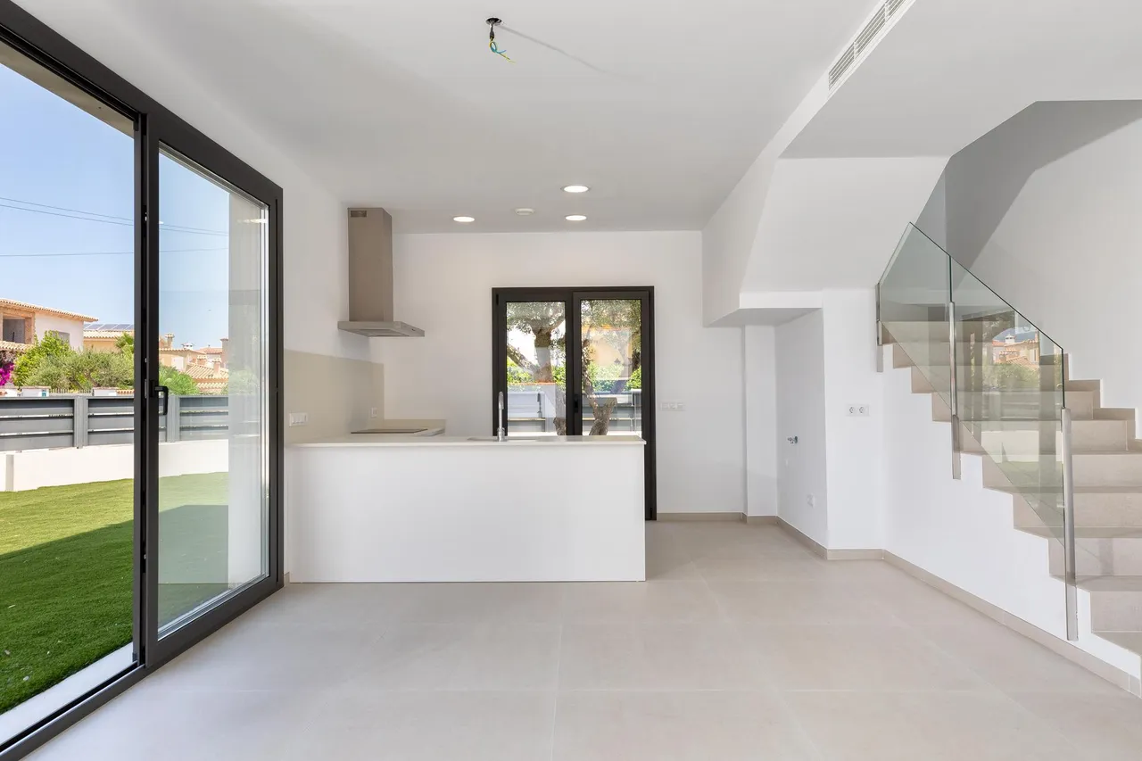 living - 169m² house / villa for sale in Empuriabrava, Costa Brava - gallery - 8