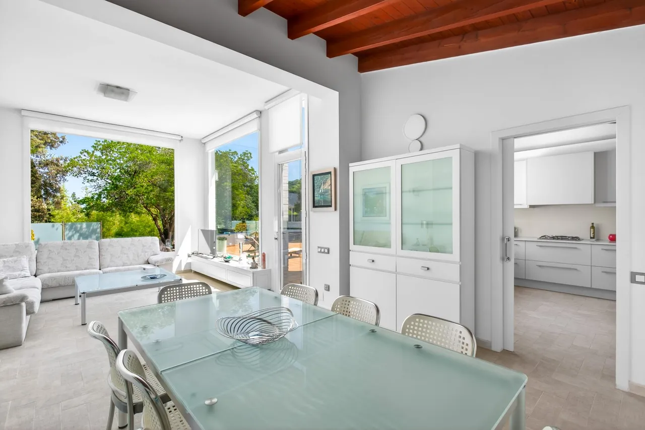 living - 205m² house / villa for sale in Argentona, Barcelona - gallery - 5
