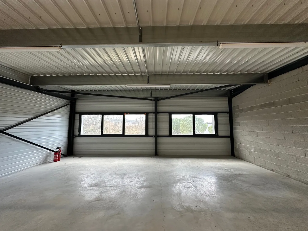 logistics - Activity Facility For Sale - gallery - 7