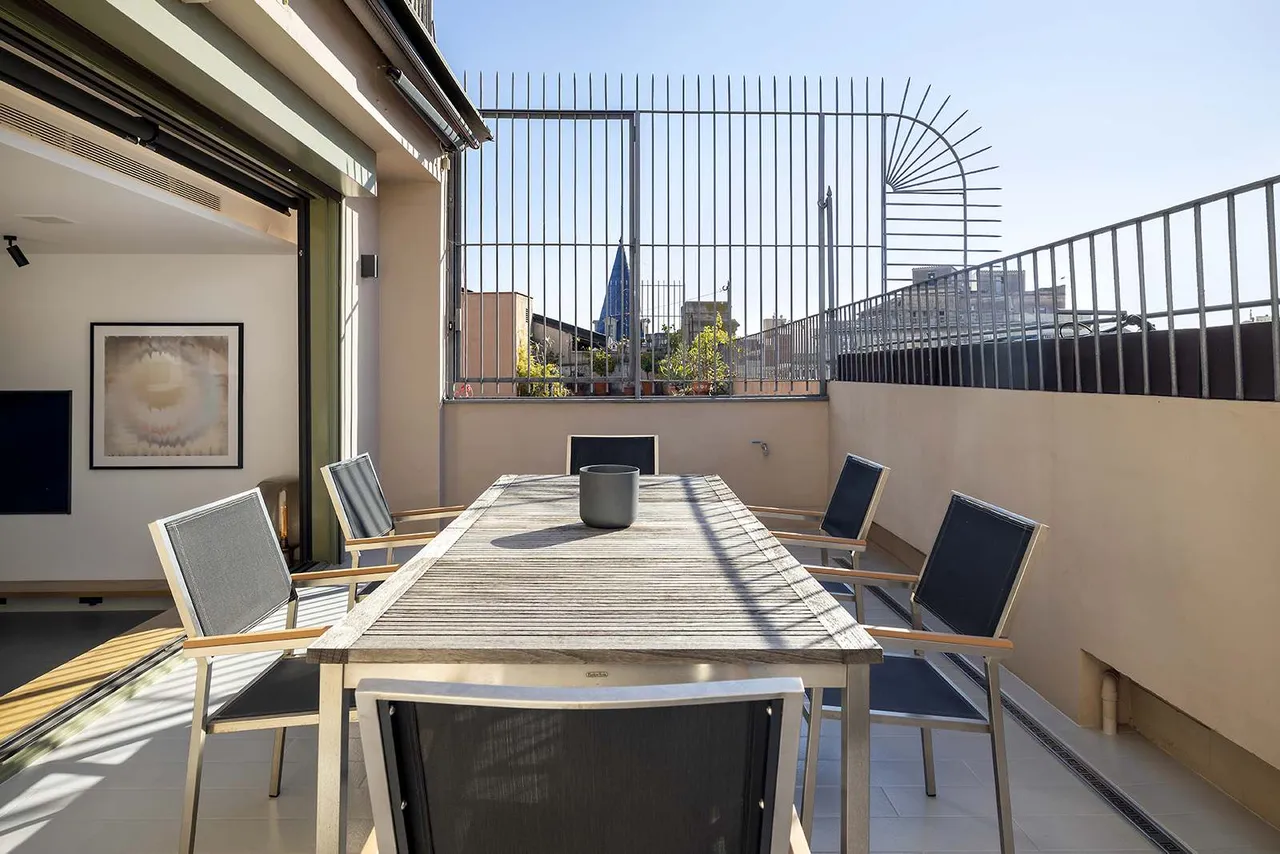 living - Piso de 150m² con 172m² terraza en venta en Eixample Derecho - gallery - 6