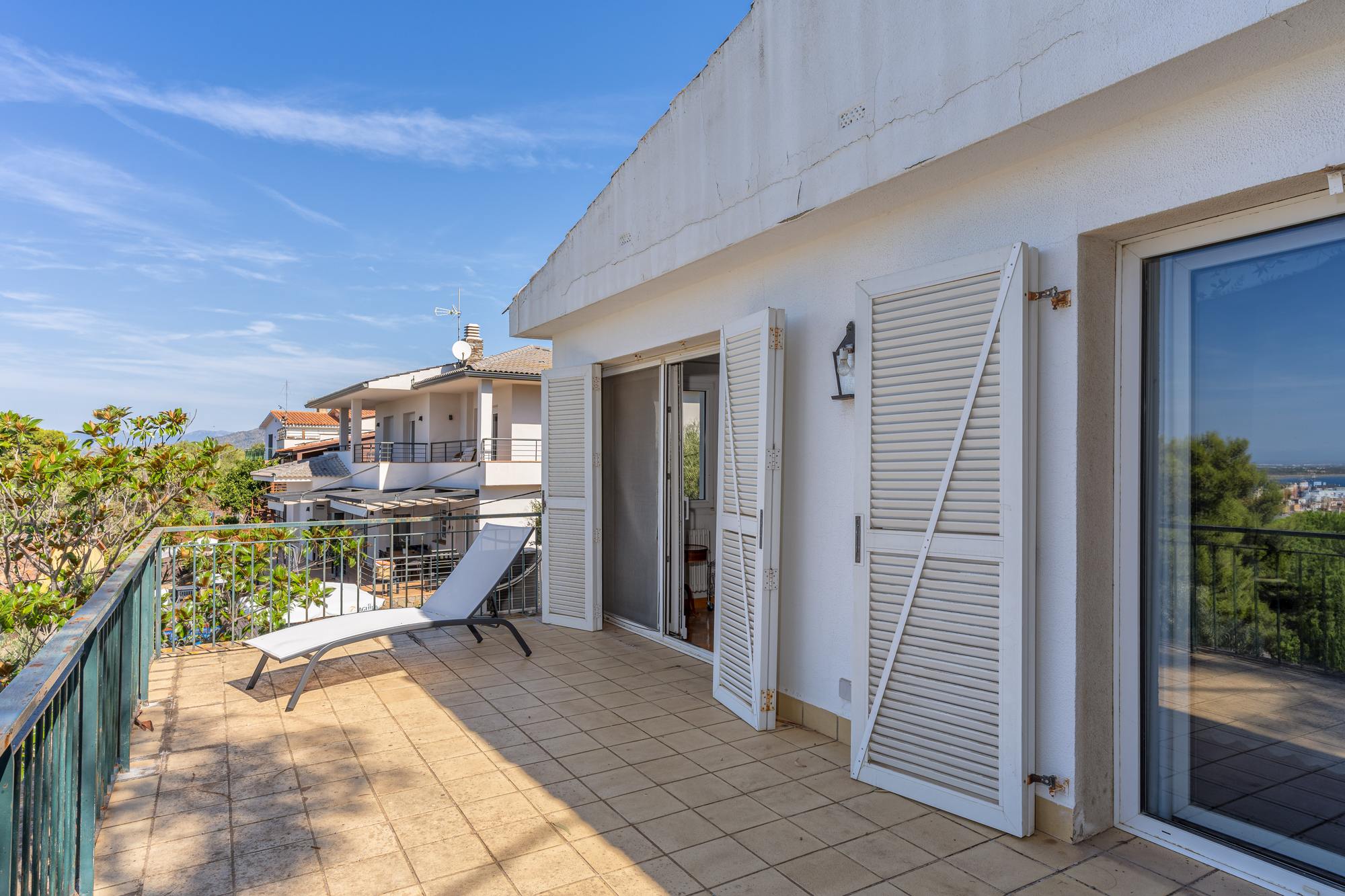 living - Casa / villa de 387m² en venta en Bahía de Rosas - gallery - 9