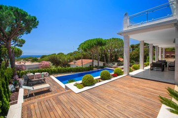living - 786m² house / villa for sale in Cabrils, Barcelona - featured