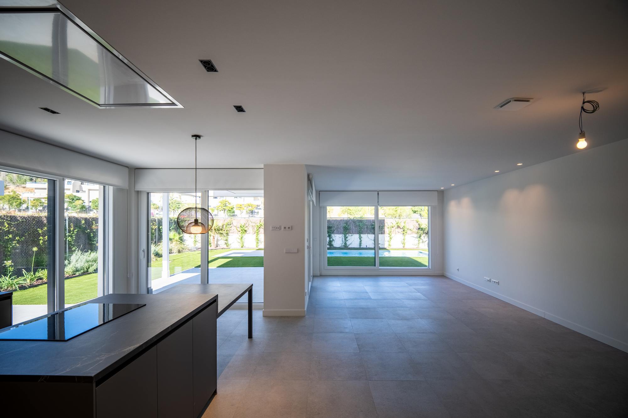 living - 320m² house / villa with 47m² terrace for rent in Fuente de Fresno - gallery thumbnail - 6