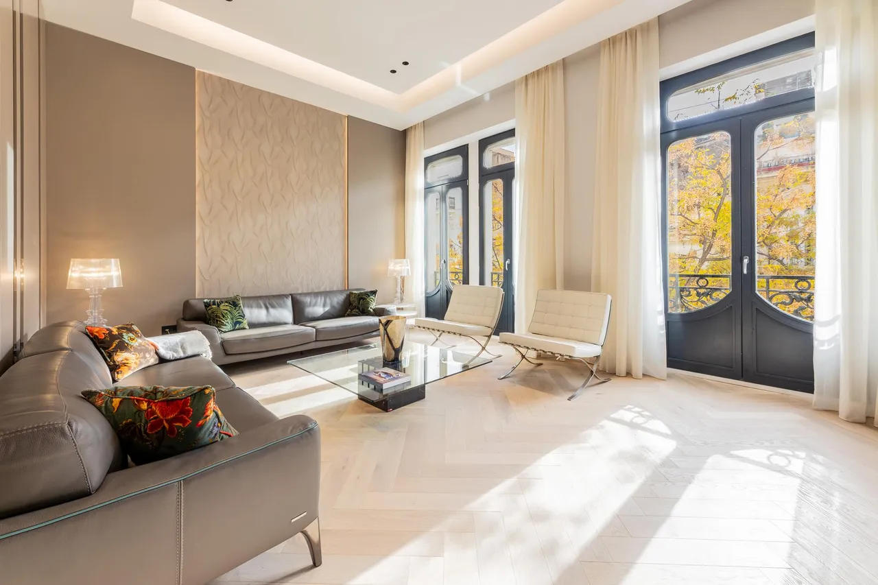 living - 330m² apartment for sale in El Pla del Remei, Valencia - gallery - 2