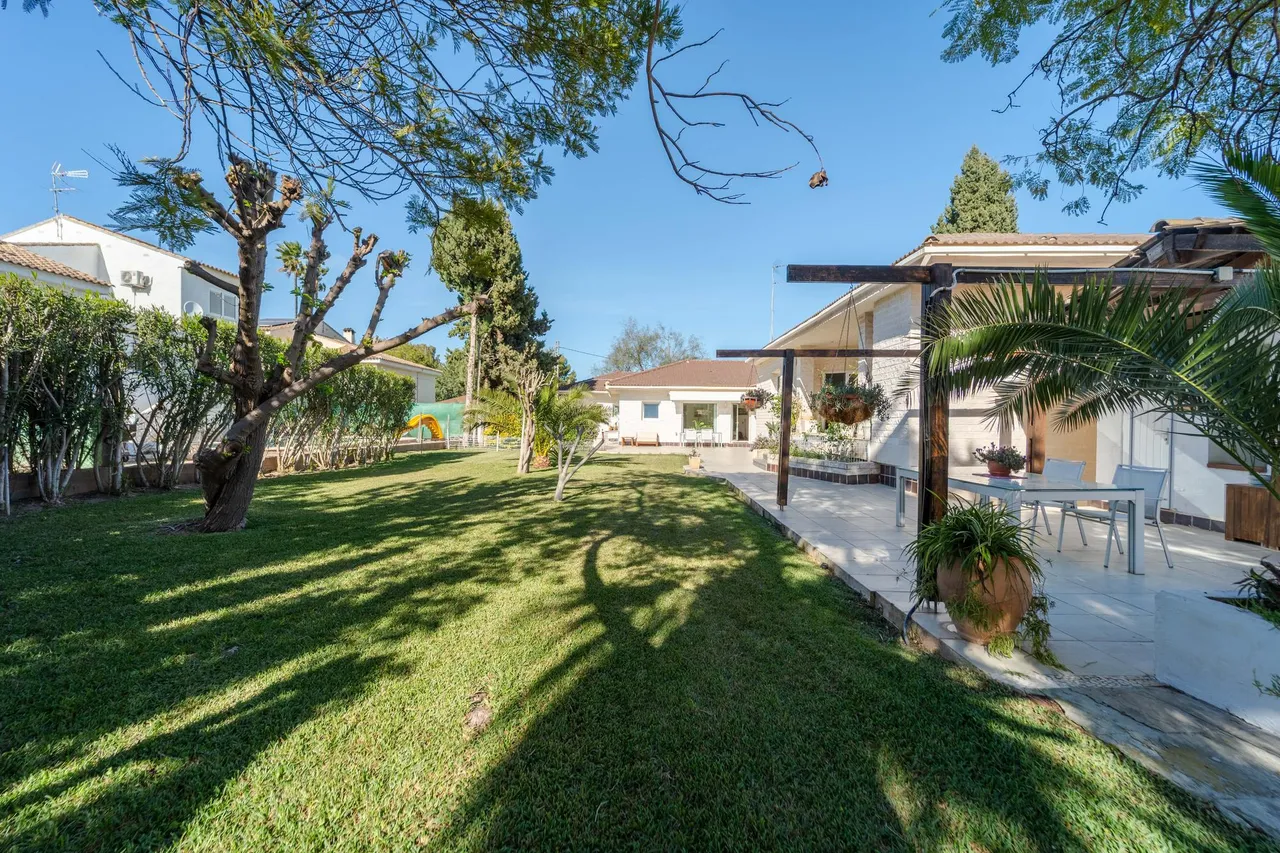 living - Casa / villa de 453m² en venta en La Eliana, Valencia - gallery - 3