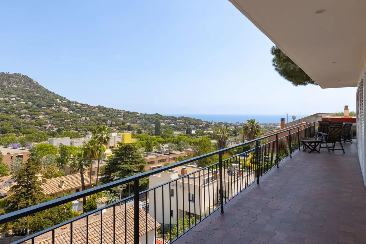 living - 376m² house / villa for sale in Cabrils, Barcelona - gallery - 8