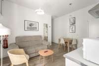 living - Piso de 93m² en alquiler en Sol, Madrid - gallery thumbnail - 2