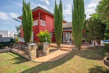 living - Casa / villa de 310m² en venta en Palau, Girona - featured