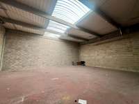 logistics - Activités / Bureaux À Louer - gallery thumbnail - 2