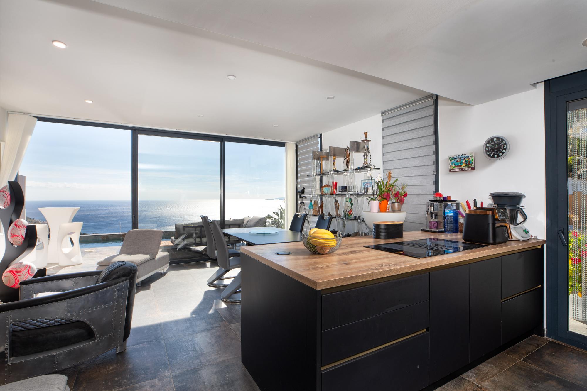 living - Casa / villa de 219m² en venta en Bahía de Rosas - gallery thumbnail - 6