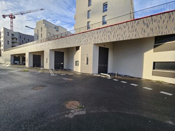 logistics - Entrepôt / Bureaux À Louer - featured