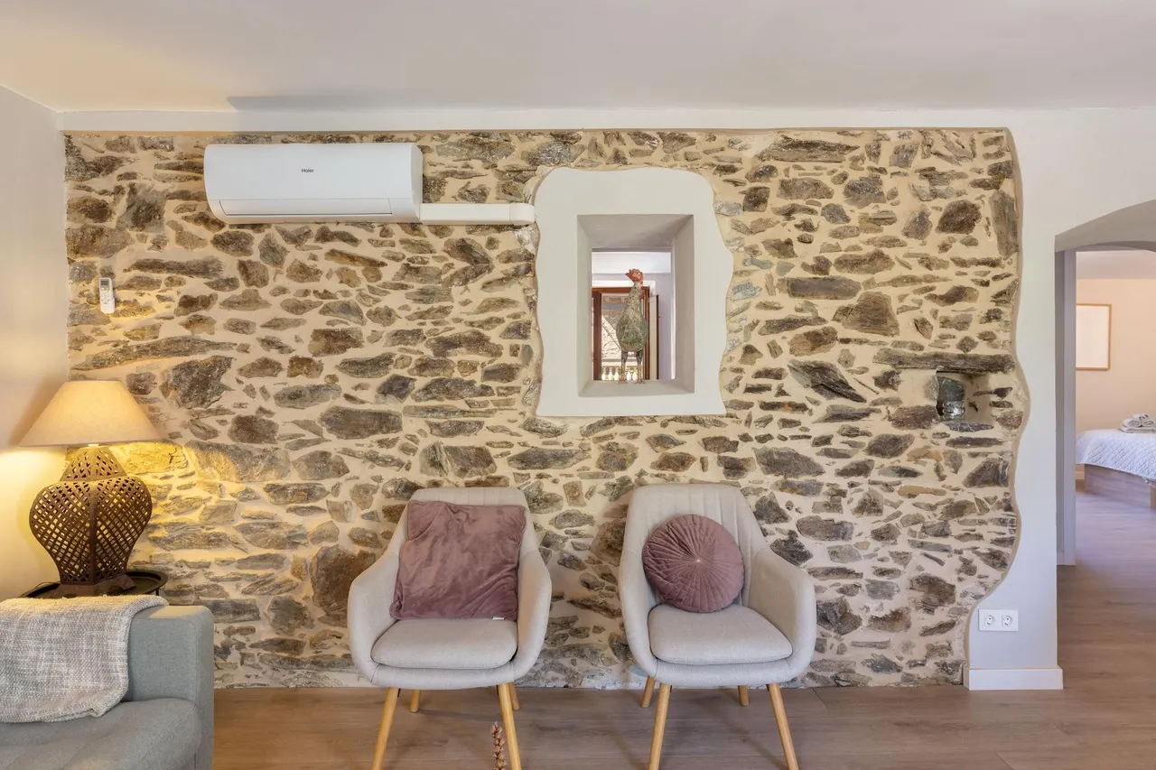 living - Casa rural de 268m² con 100m² de jardín en venta en Alt Empordà - gallery - 8