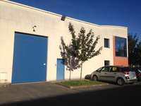 logistics - Local d’activités À Louer - gallery thumbnail - 1