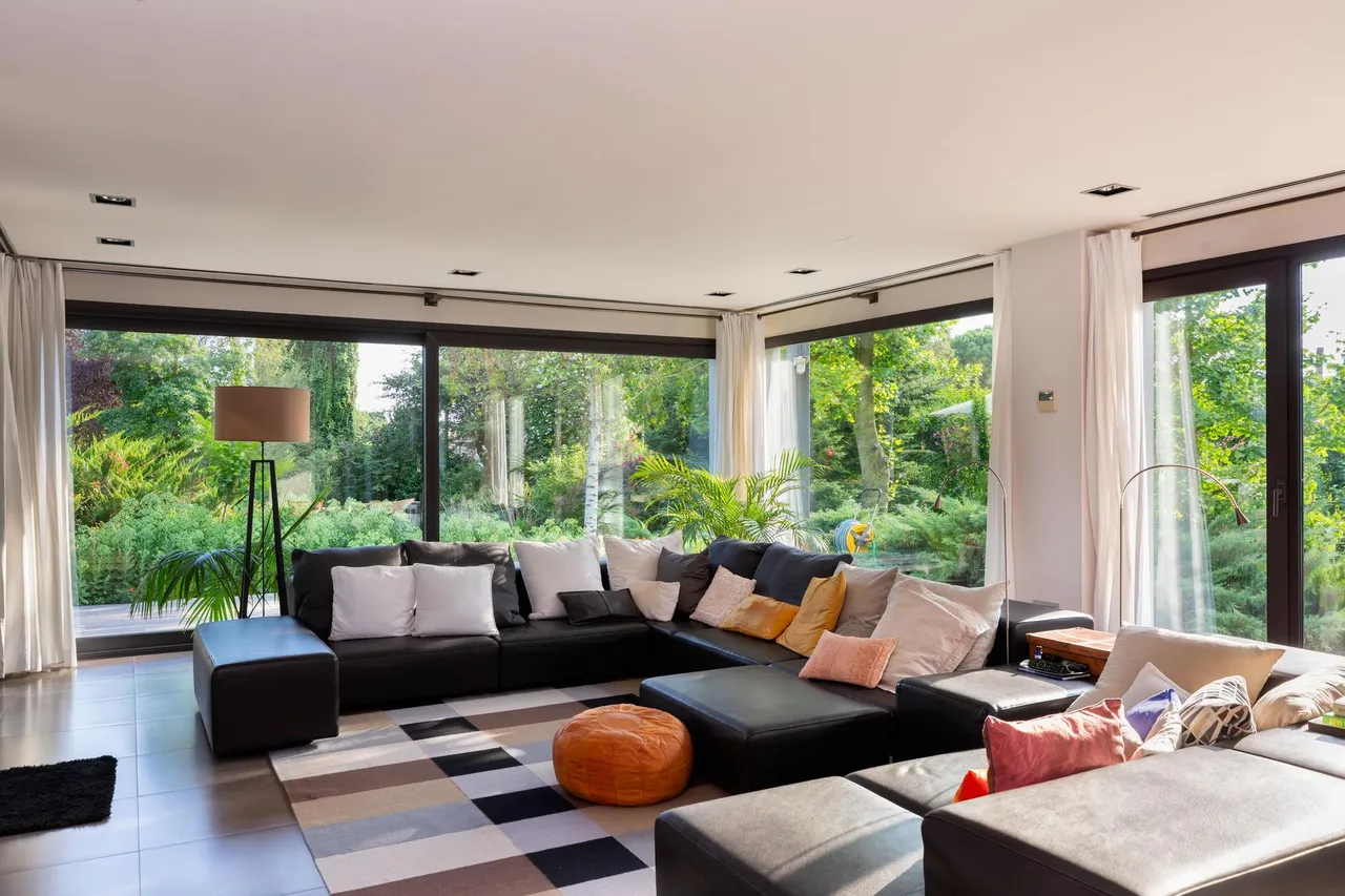 living - Villa de 618 m² en venta en Girona Centro, Girona - gallery - 6