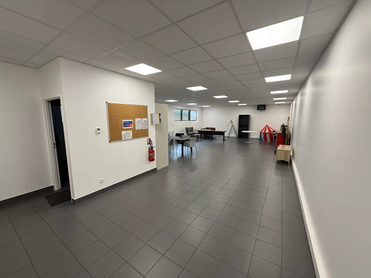 logistics - Activités / Bureaux À Vendre - gallery - 8