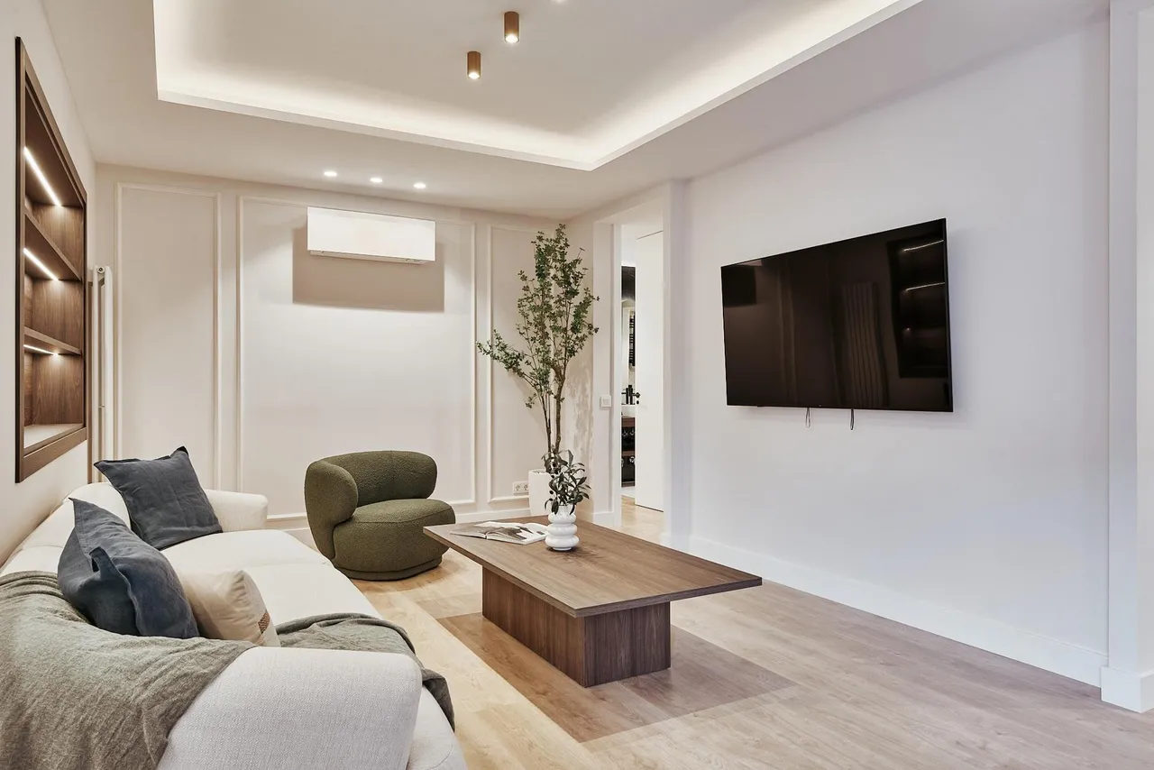 living - Piso de 154m² en venta en Almagro, Madrid - gallery - 4