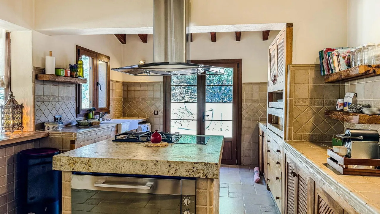 living - Casa rural de 312m² en venta en Calvià, Islas Baleares - gallery - 10