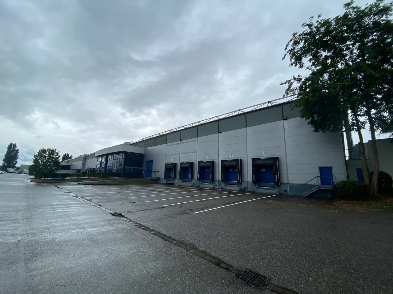 logistics - Logistics Warehouse For Rent - gallery - 5
