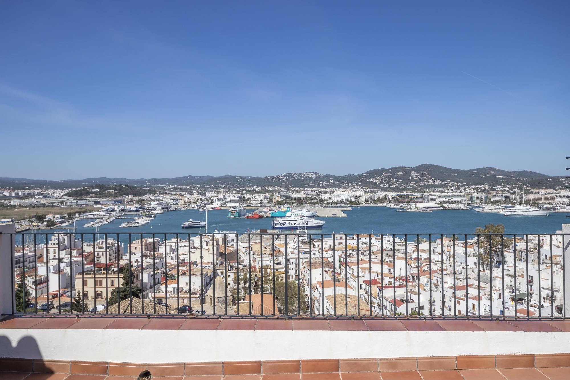living - Ático de 445m² con 60m² terraza en venta en Ibiza ciudad - gallery - 2