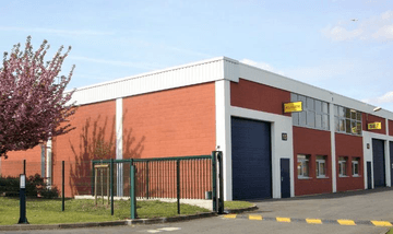 logistics - Activités / Bureaux À Louer - featured