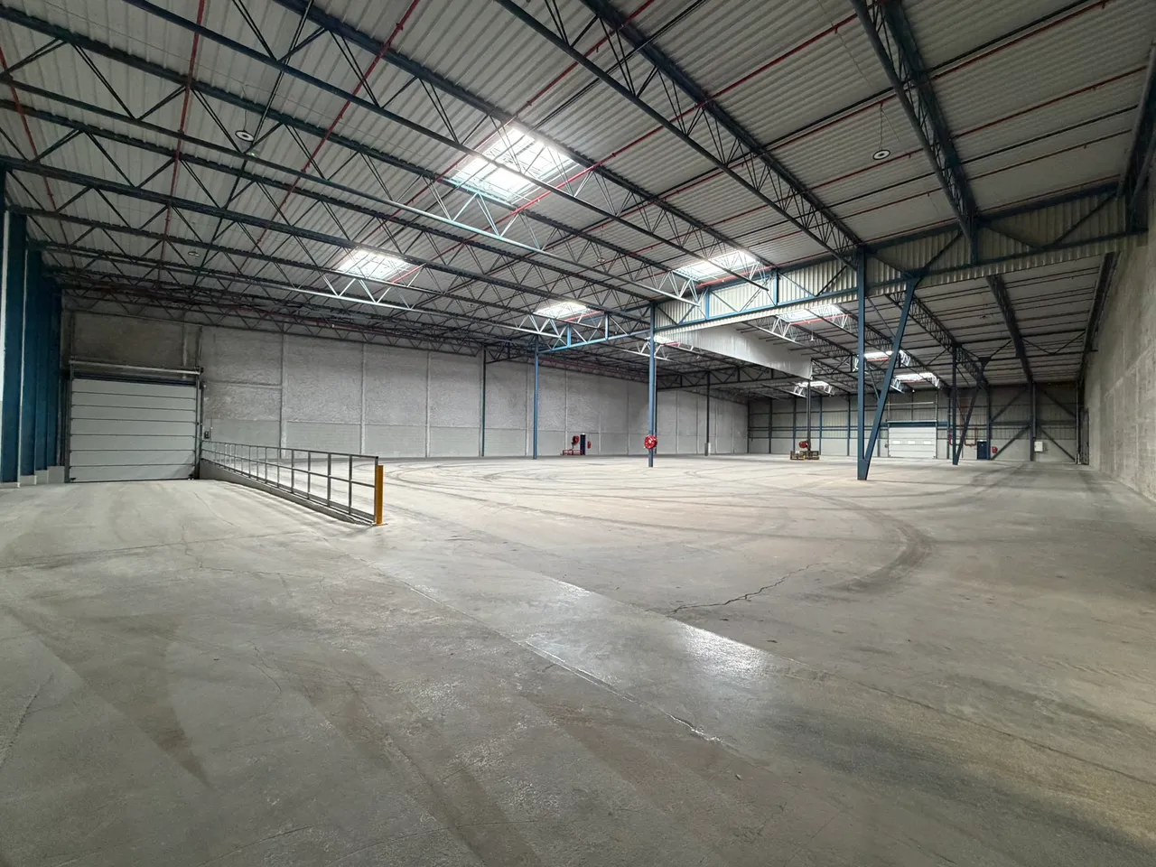 logistics - Entrepôt Logistique À Louer - gallery - 3