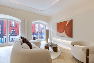 living - Piso de 151m² en venta en Cortes / Huertas, Madrid - featured