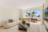 living - Ático de 183m² con 183m² terraza en venta en New Golden Mile - gallery thumbnail - 4