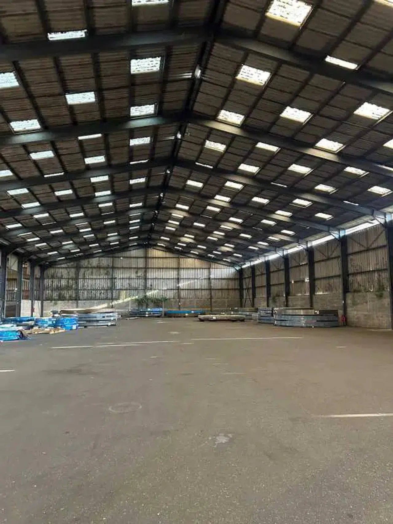 logistics - Activités / Bureaux À Louer - À Vendre - gallery - 5