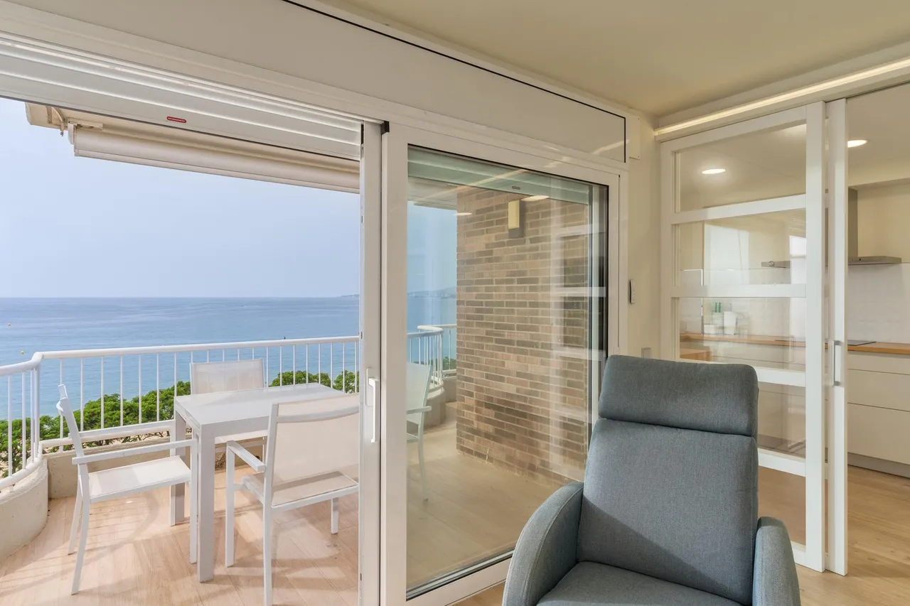 living - Piso de 126m² con 16m² terraza en venta en Palamós - gallery - 8