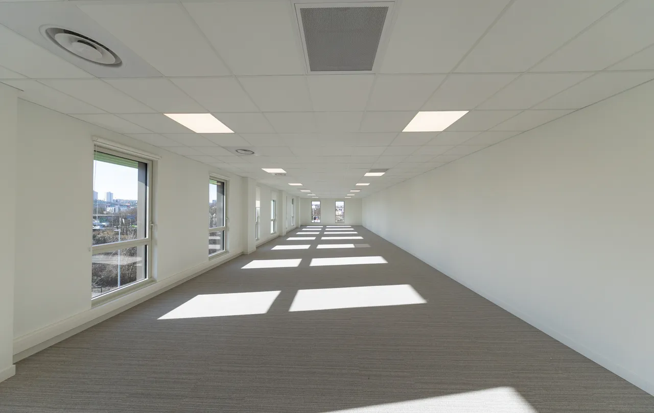 logistics - Activités / Bureaux À Louer - gallery - 10