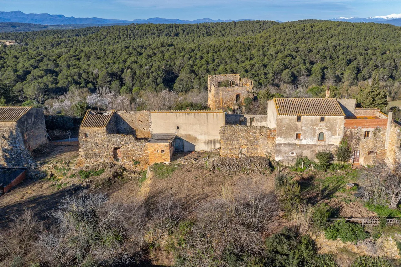 living - 380m² country house for sale in Alt Empordà, Girona - gallery - 3