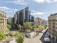 living - Piso de 209m² en venta en Eixample Derecho, Barcelona - gallery thumbnail - 8