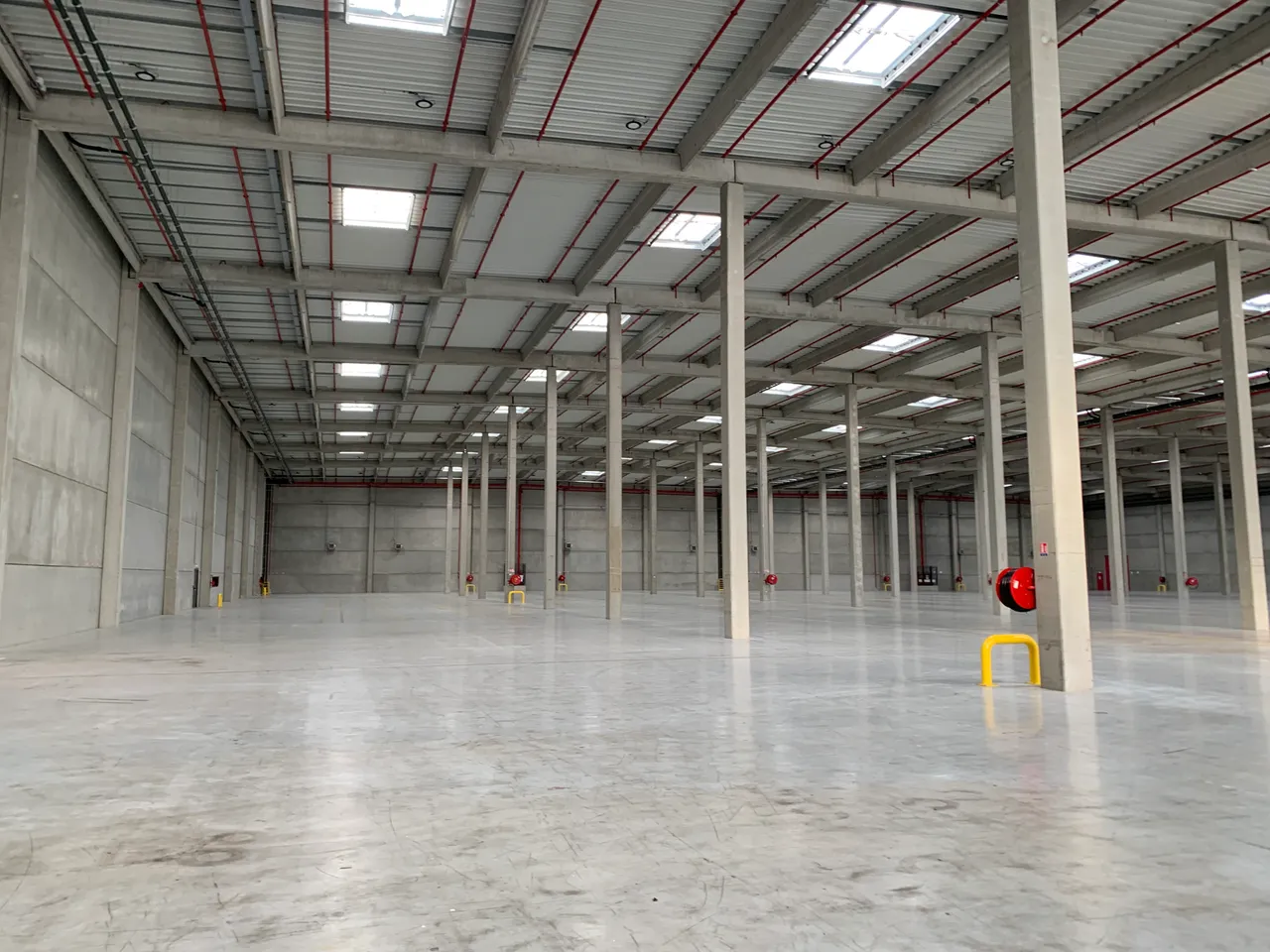 logistics - Logistics Warehouse For Rent - gallery - 4