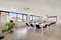 office - Bureaux À Vendre - gallery thumbnail - 2