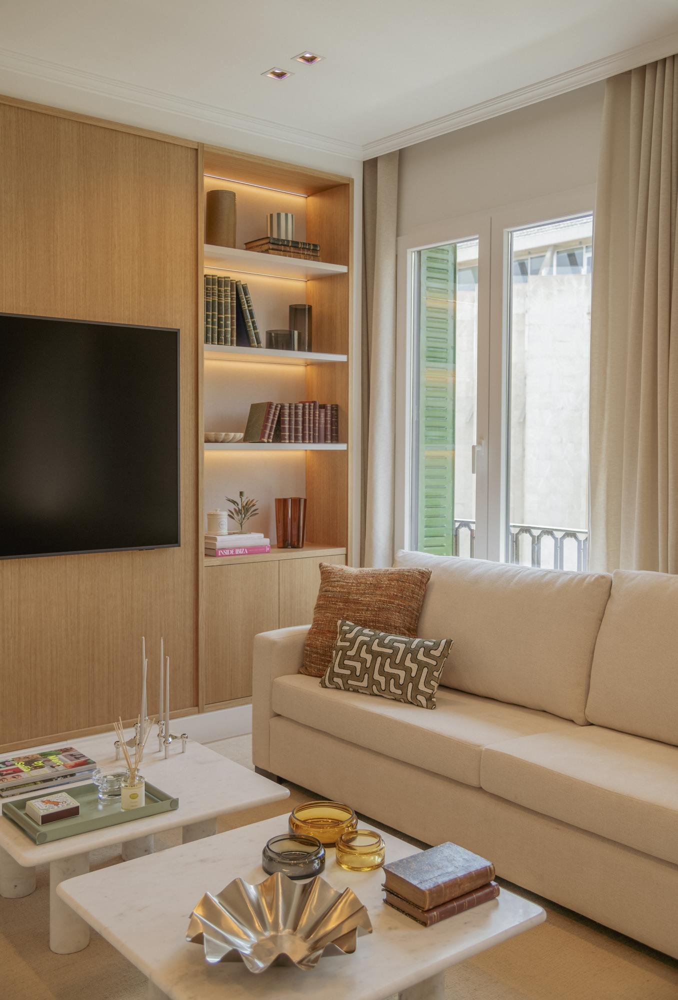 living - 187m² apartment for sale in Goya, Madrid - gallery thumbnail - 3