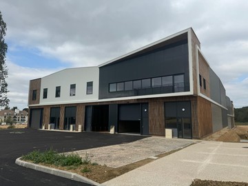 logistics - Activités / Bureaux À Vendre - featured